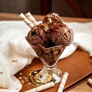 بستنی اسکوپی شکلاتی